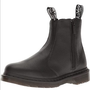 NWT 2976 Dr. Martens Black Chelsea Boots